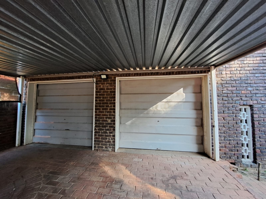 3 Bedroom Property for Sale in Safari Gardens North West